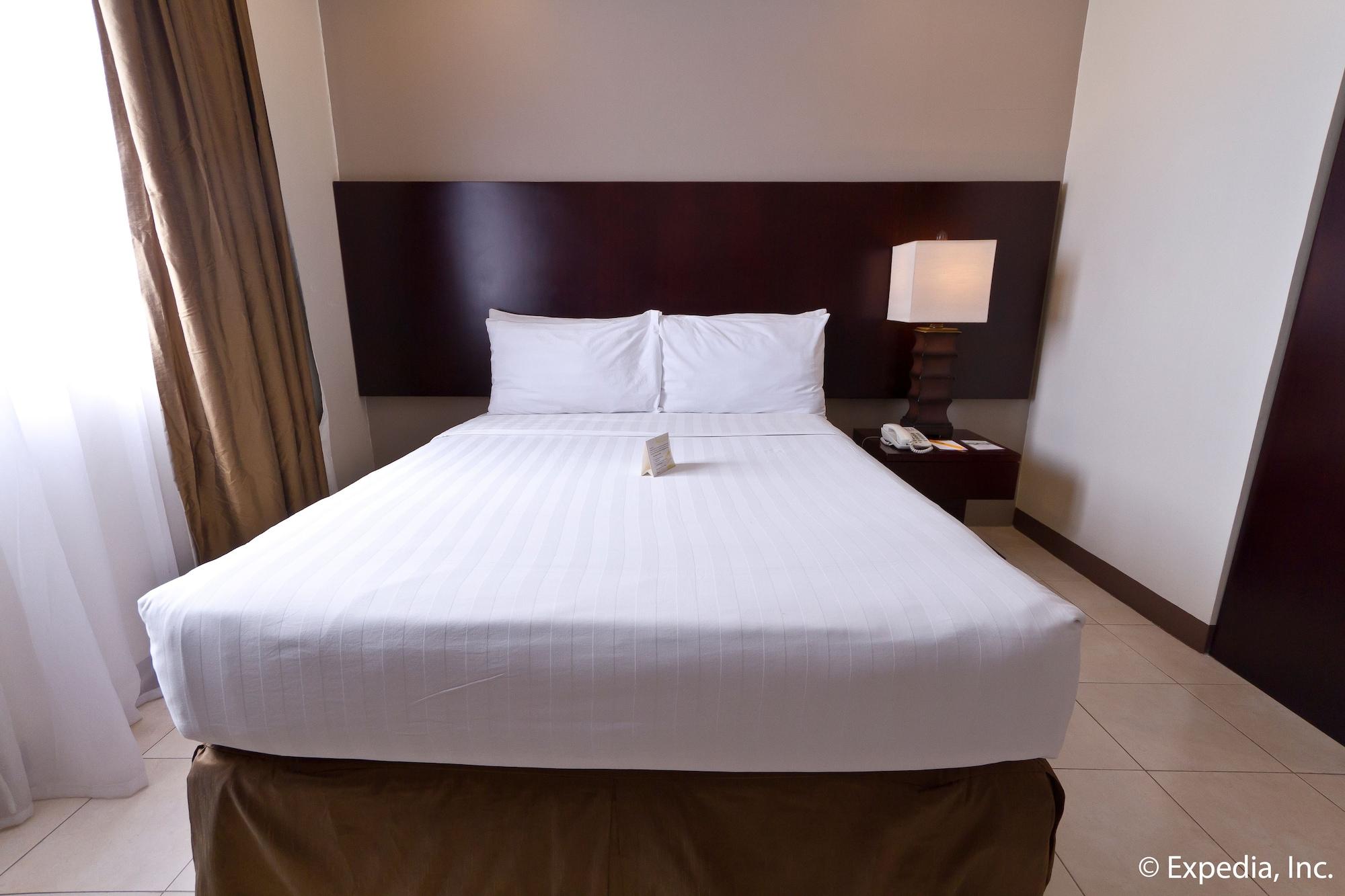 Alpa City Suites Hotel Cebu Екстериор снимка