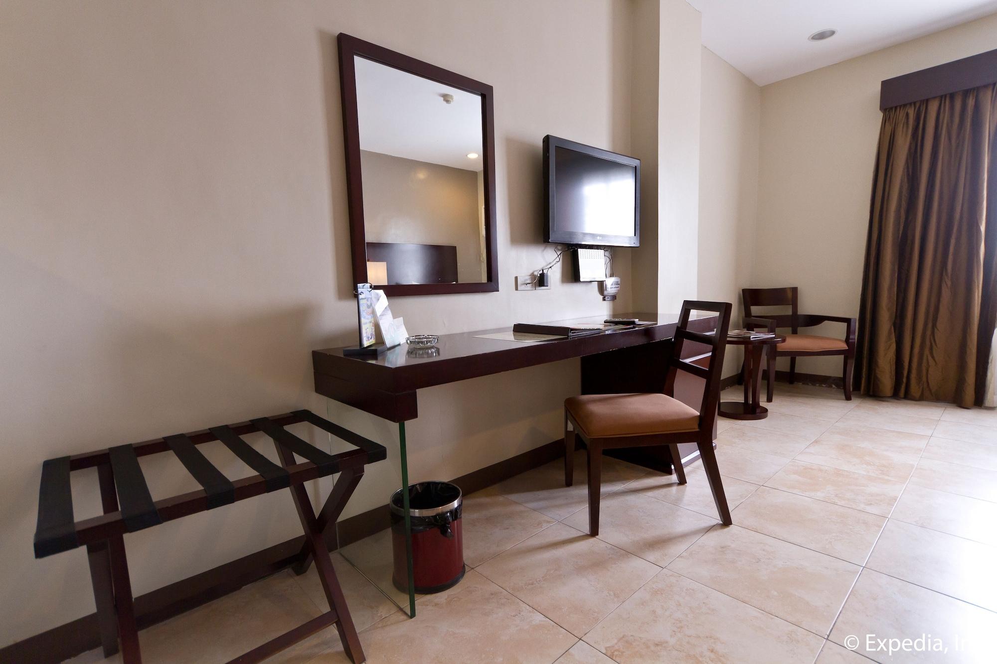Alpa City Suites Hotel Cebu Екстериор снимка