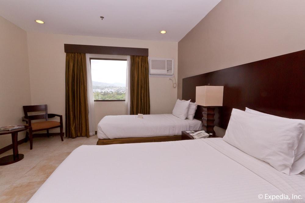 Alpa City Suites Hotel Cebu Екстериор снимка