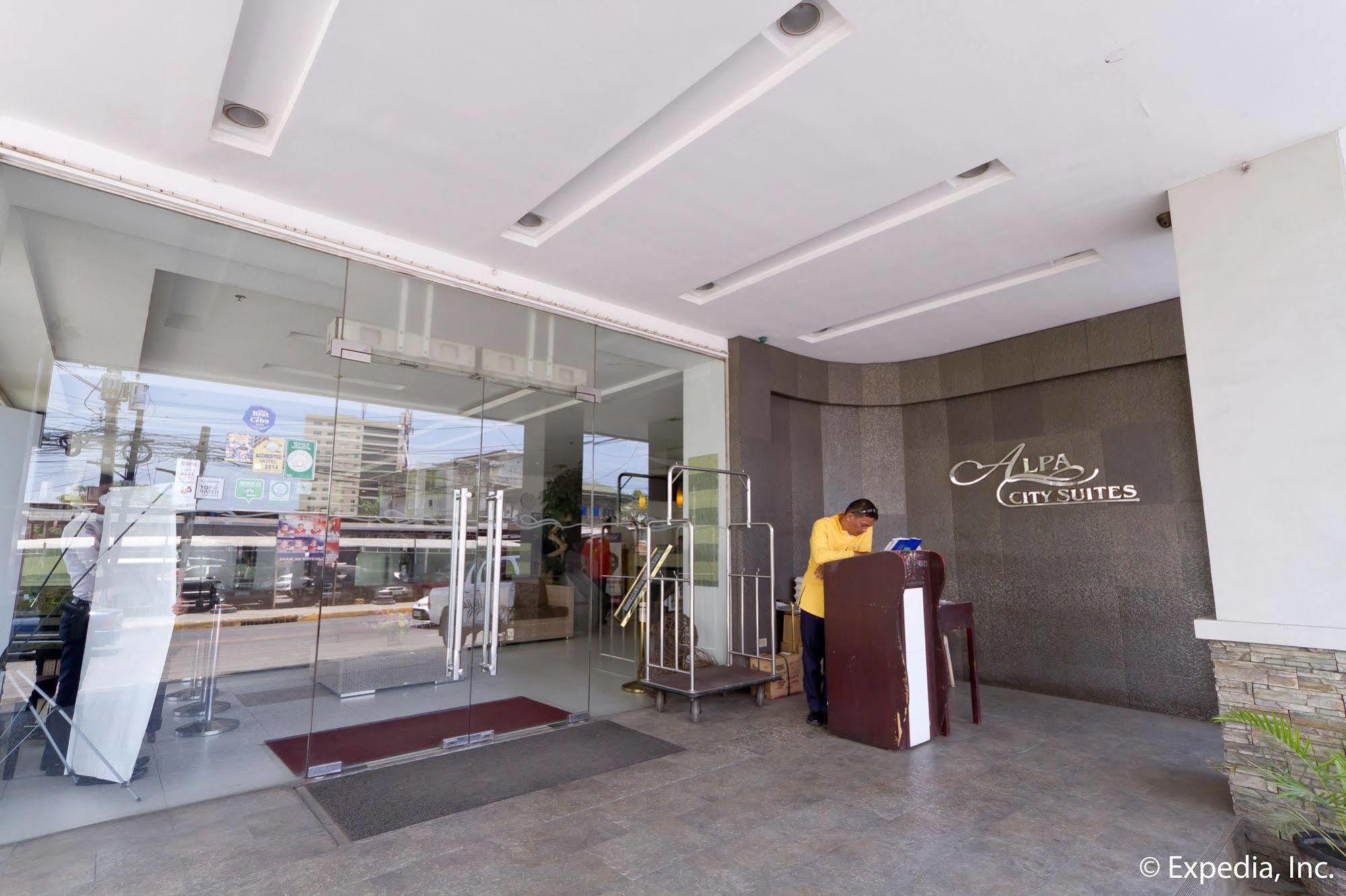 Alpa City Suites Hotel Cebu Екстериор снимка